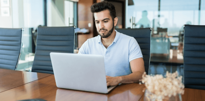 Client in Pittsburgh utilizing expert Financial translation services to businesses, ensuring accuracy and compliance.