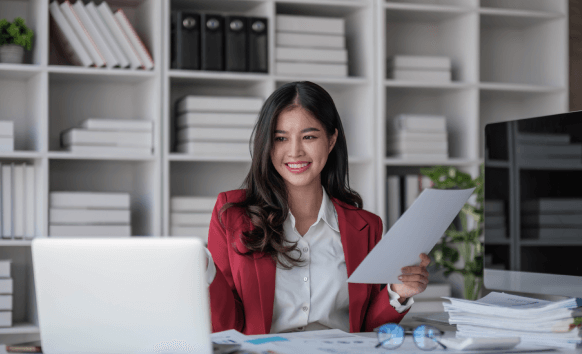 A professional translator ensures Certified translation for legal documents in Pittsburgh, providing accuracy.