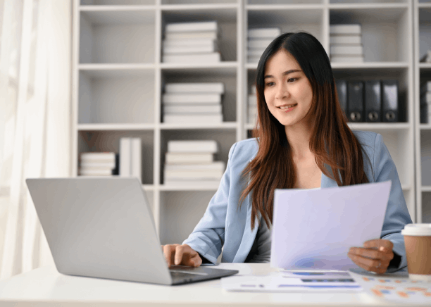 A translator providing legal document translation services in Robinson Township to ensure accuracy for legal processes.